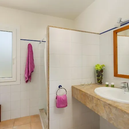 Ferienhaus Mit Privatpool Fuer 8 Personen Ca 120 Qm In Binissafuller, Menorca Ostkueste Von Menorca *
