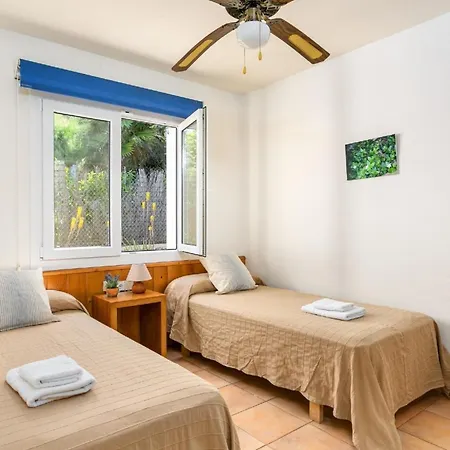 Ferienhaus Mit Privatpool Fuer 8 Personen Ca 120 Qm In Binissafuller, Menorca Ostkueste Von Menorca *